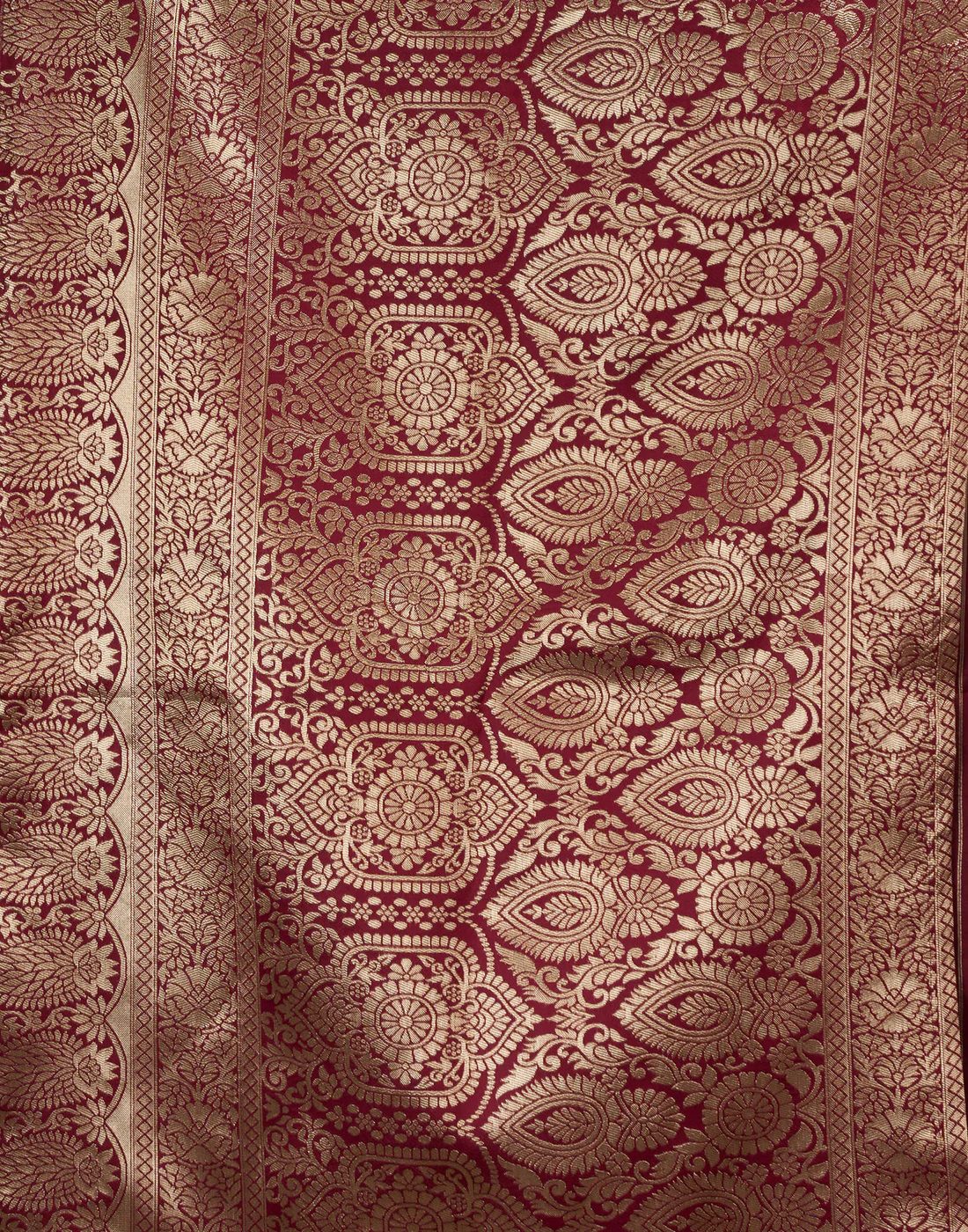 Women's Silk Blend Banarasi Jacquard Classic Motif Design Saree with Unstitched Blouse Piece