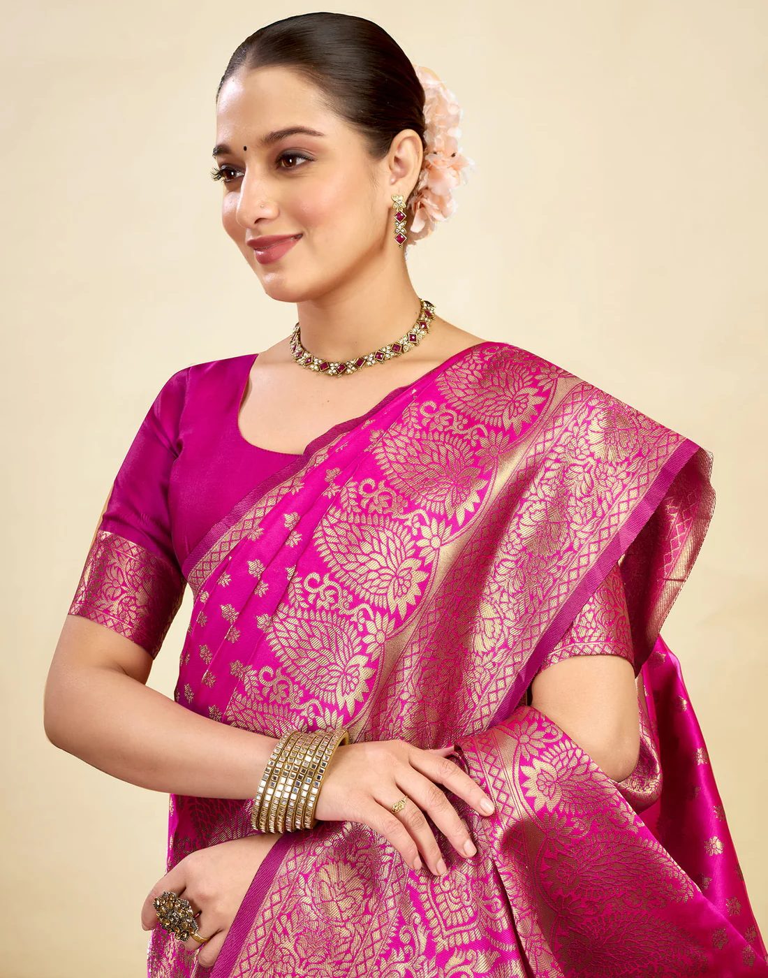 Women's Silk Blend Banarasi Jacquard Classic Motif Design Saree with Unstitched Blouse Piece