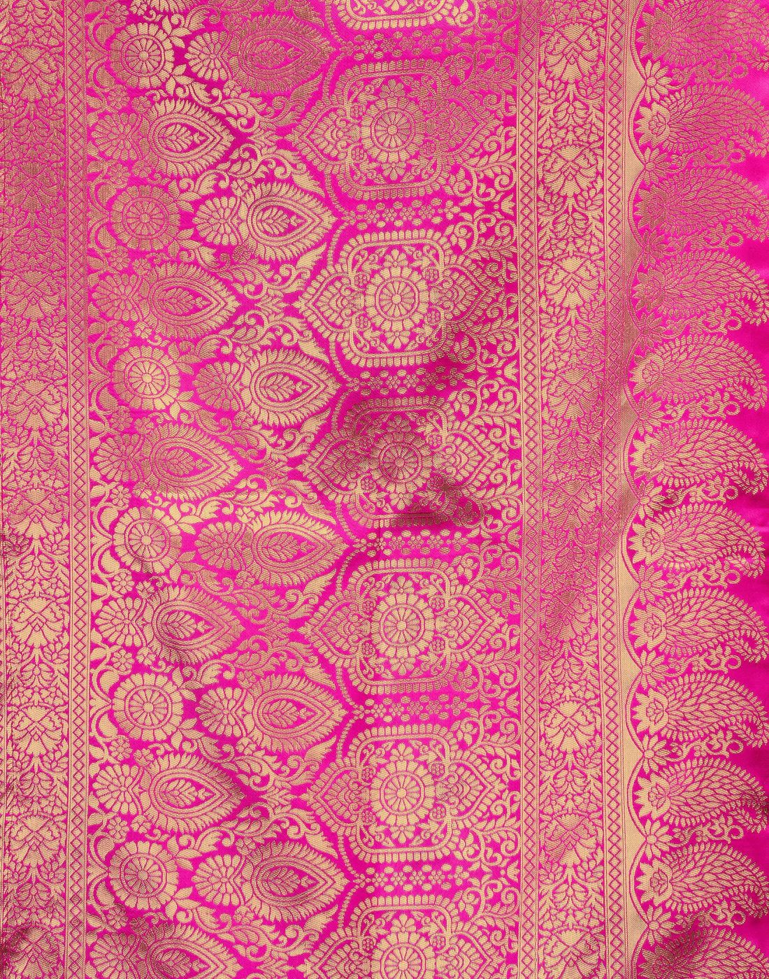 Women's Silk Blend Banarasi Jacquard Classic Motif Design Saree with Unstitched Blouse Piece
